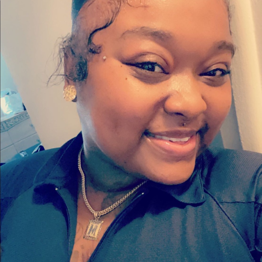 Meet your Posher, Mikalah